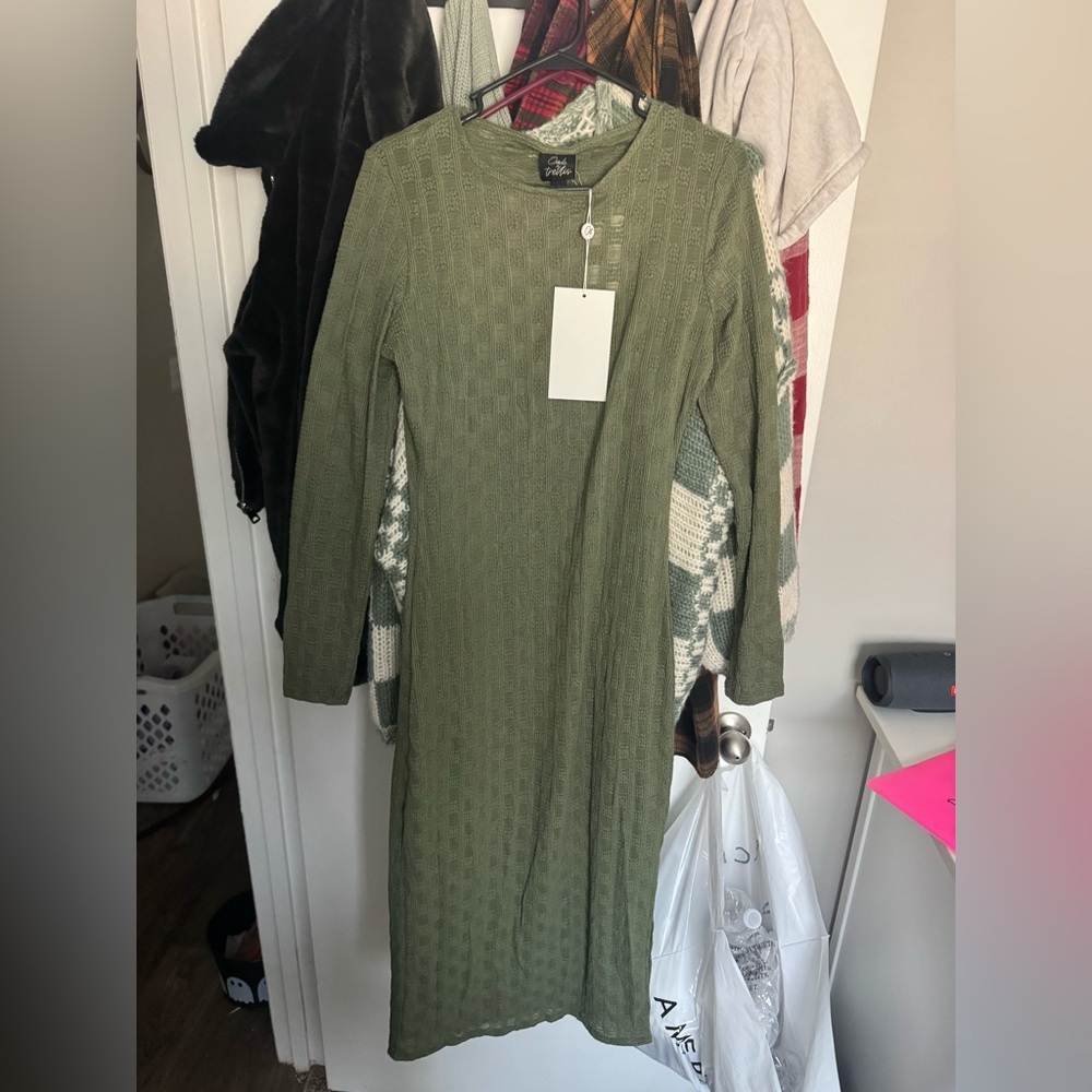 Green Long Sleeve Dress